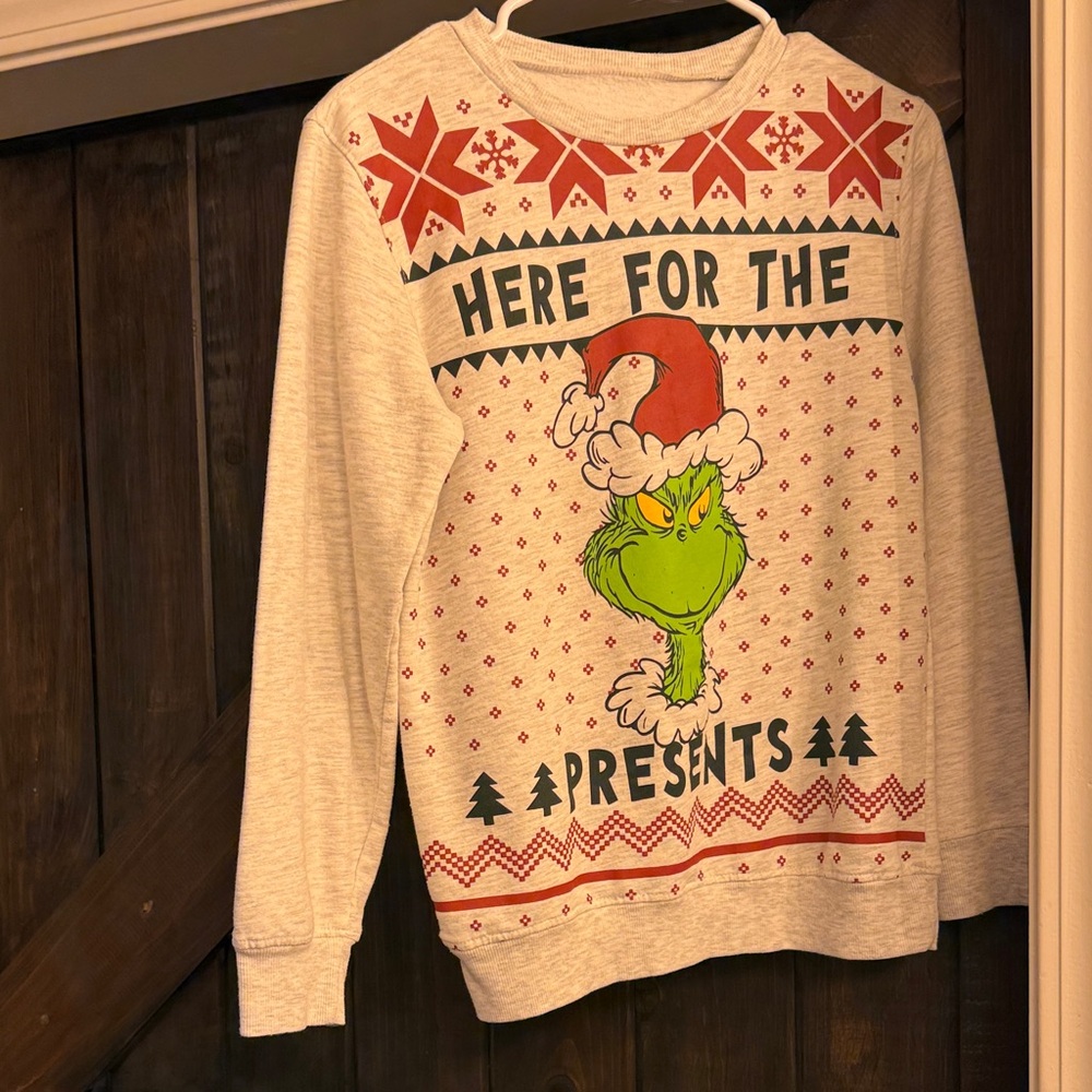 Dr. Seuss Grinch Graphic Tee in Black and White